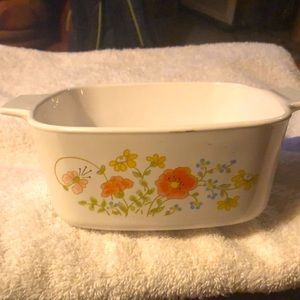Vintage Corning ware “Wildflower “ 1 1/2 quart casserole